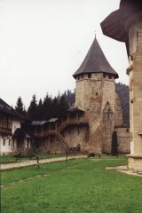 Putna: baszta obronna monastyru