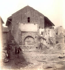 budynek dawnego kościoła św. Ducha przed zburzeniem, fotografia I. Kriegera, 1891 (1892?) r.