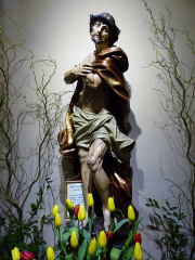 figura Jezusa Miłosiernego, obecnie w przedsionku kościoła św. Tomasza