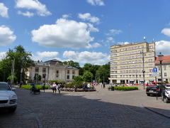 Plac Szczepański, widok od południowego wschodu, w tle Pałac Sztuki, 2018 r.