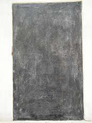 epitafium doktora teologii i proboszcza parafii Wszystkich Świętych Wincentego Smacznińskiego (zm. 1804), pierwotnie w północnej nawie kościoła Wszystkich Świętych, obecnie na zachodniej, zewnętrznej ścianie kościoła św. Anny