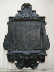 epitafium Jana Grabowskiego (zm. 1655), pierwotnie w południowej nawie kościoła Wszystkich Świętych, obecnie na zewnętrznej ścianie prezbiterium kościoła św. Anny