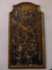 obraz Łukasza Orłowskiego z 1763 r. przedstawiający Wszystkich Świętych z ołtarza głównego kościoła Wszystkich Świętych, obecnie na południowej ścianie prezbiterium kościoła św. Piotra i Pawła